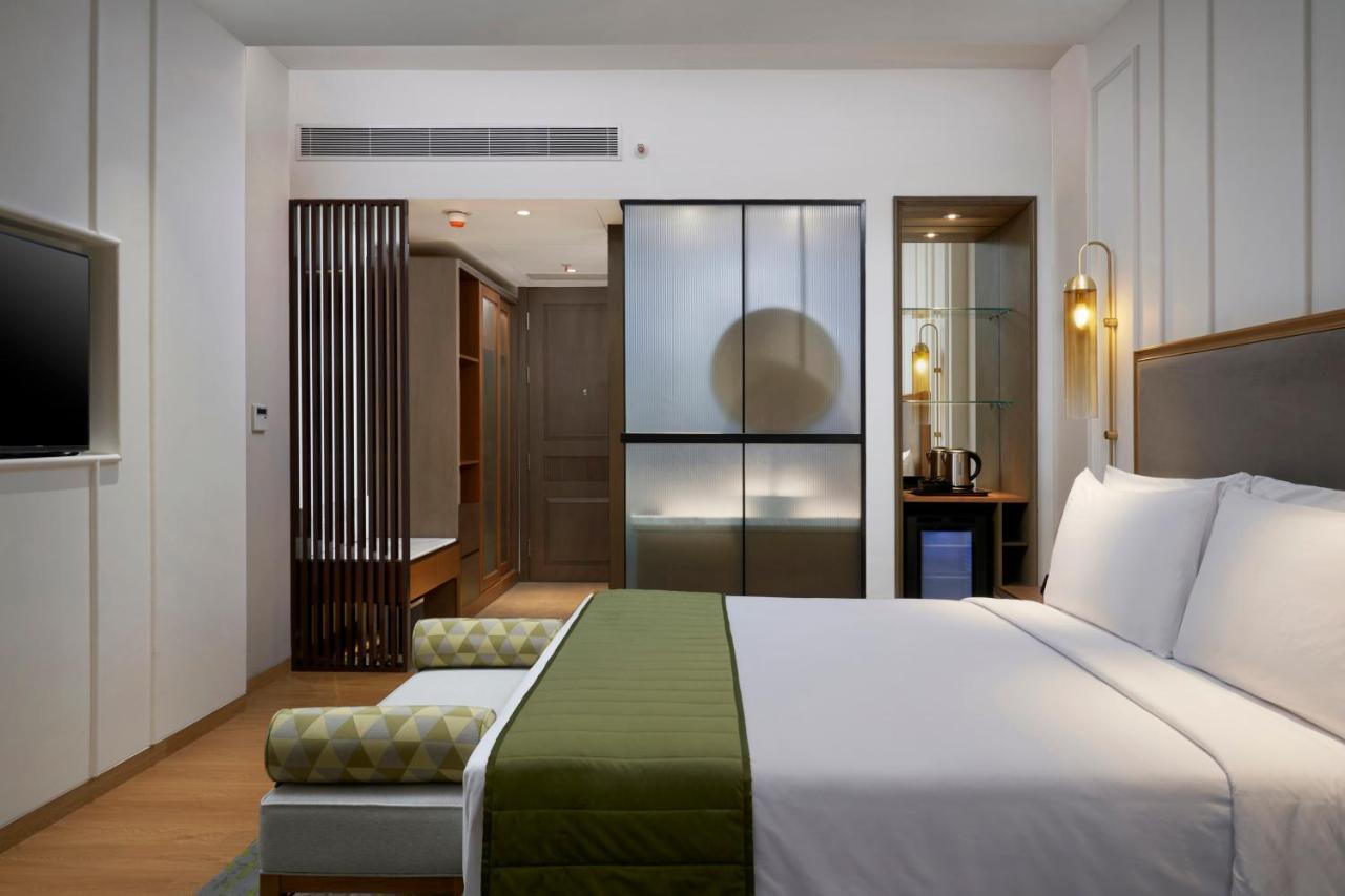 King Room with Pool View - Non-Smoking - 2 Pints of Beer on Arrival - BOGO offer on selected beverages at Shell Pool Bar till 8 pm