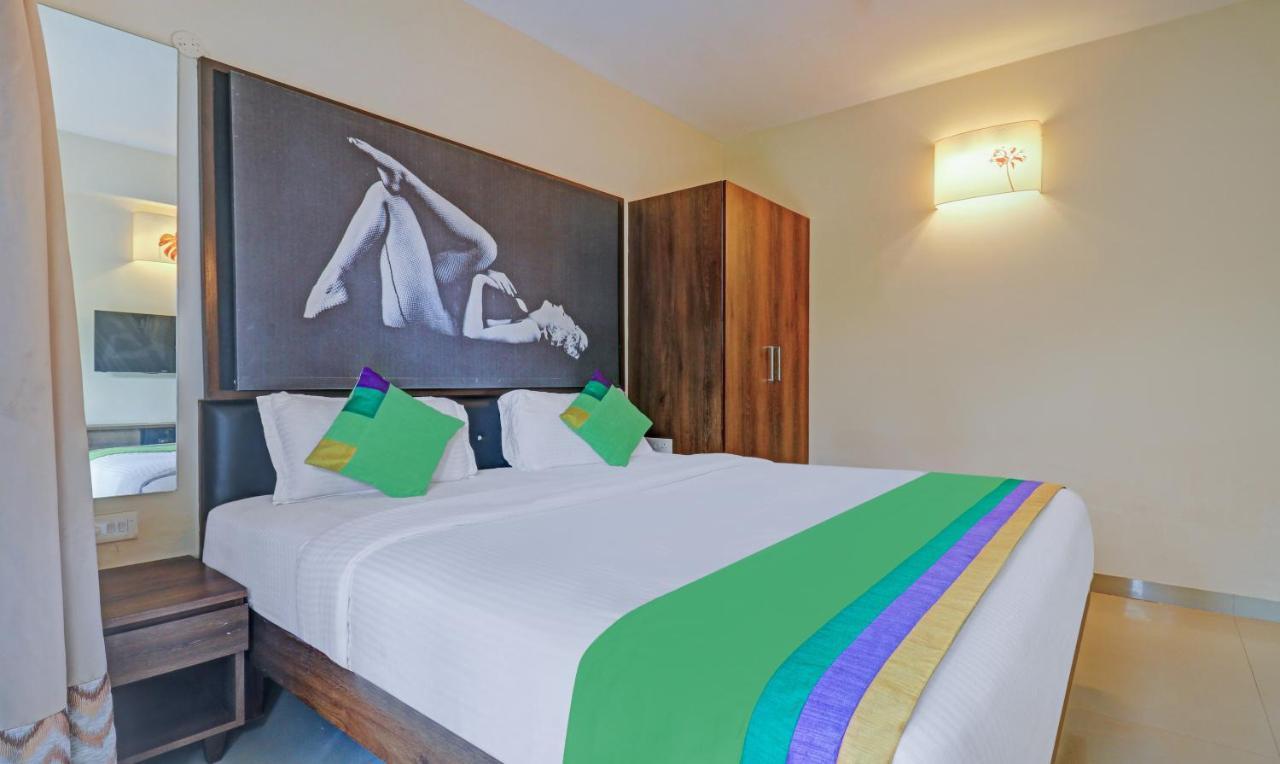 Deluxe Room with Balcony