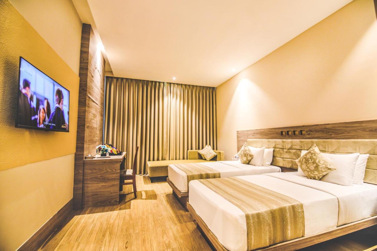 Deluxe Room Royale Wing