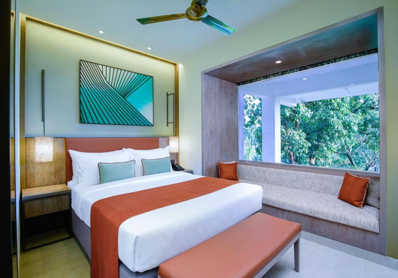 Palm Room