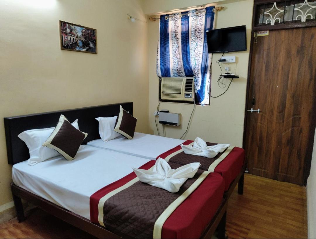 Deluxe Double Room (1 adult + 1 child),1380318989:JPEG