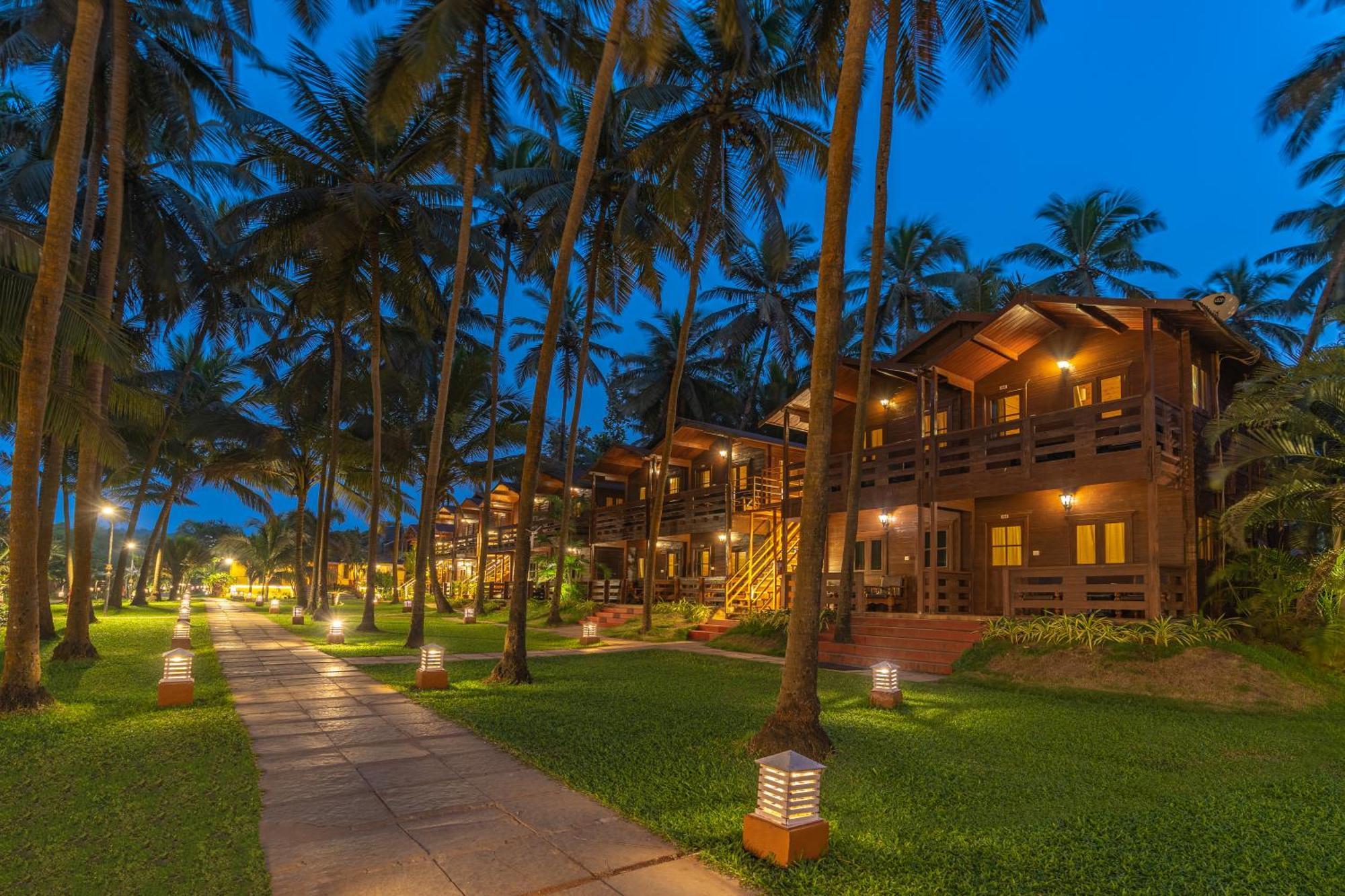Premium Tropical Chalet on Food & Beverages 21 Happy Hours,1536500947:JPEG