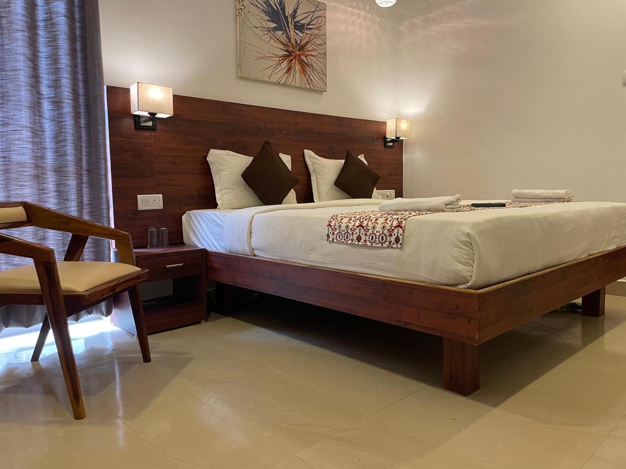 Deluxe Double Room with Balcony