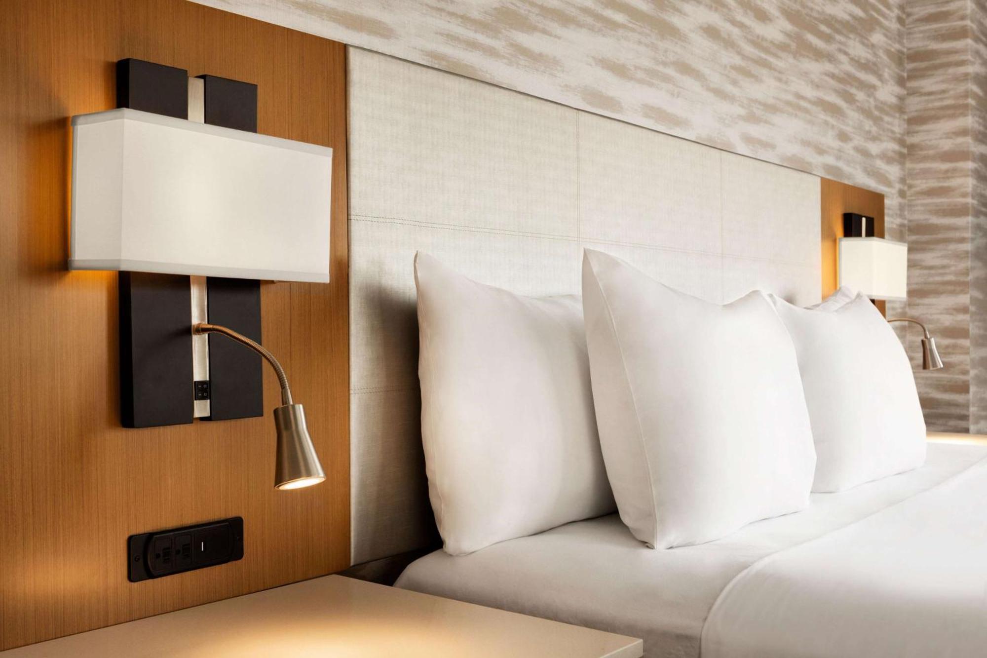 Suite with Terrace - 20% Discount on Food & Beverage, 15% Discount on Spa & Laundry + flexible Check-in & Check-out