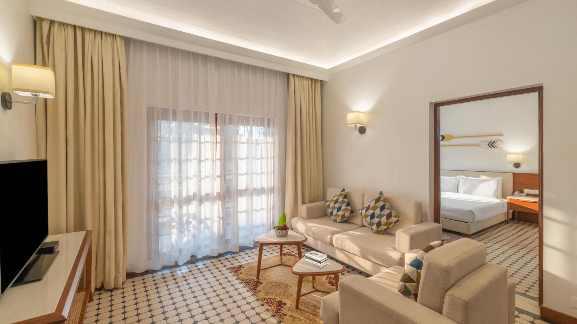 Premium Suite - 4 pints of beer bucket per stay - -10% Disc on Laundry and SPA,1549947628:JPEG