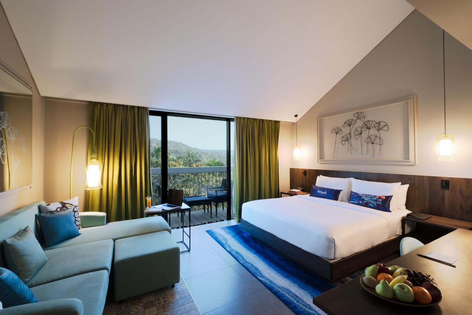 King Room with Balcony (15% discount on F&B and Spa)