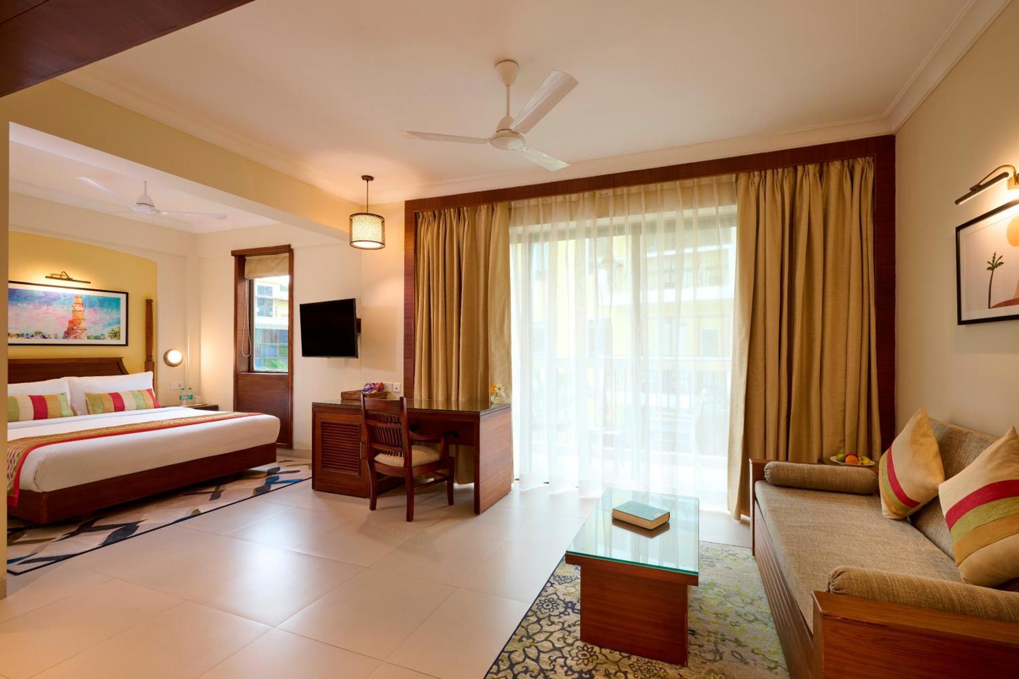 Premium Double Room with Balcony | Enjoy Happy Hours with 1+1 offer