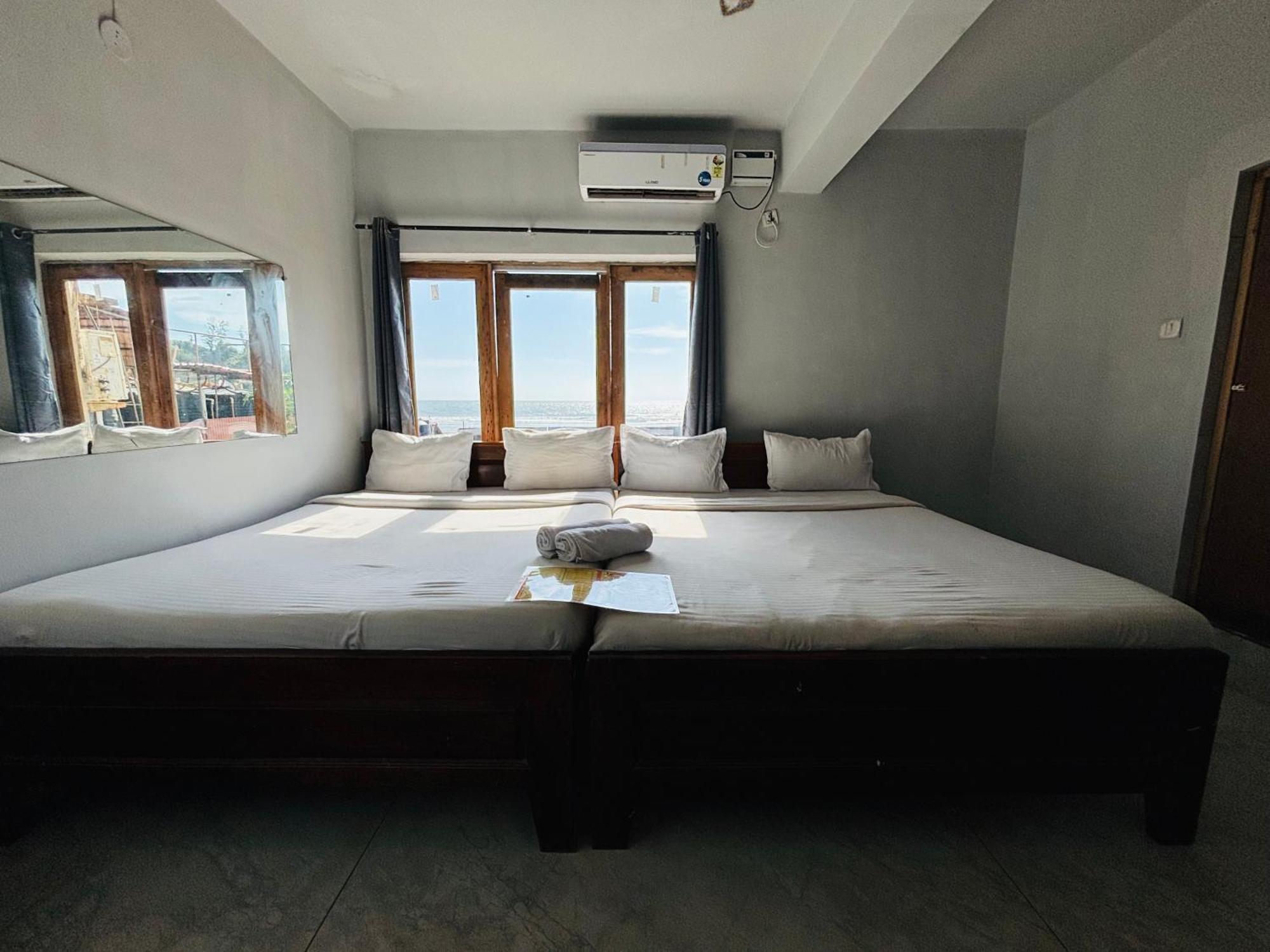 Family Room with Sea View,1617881858:JPEG