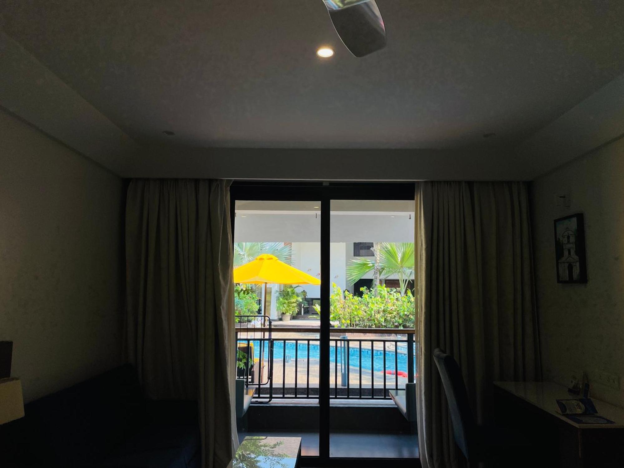Pool View Double Rooms Balcony	 on F&B A la Carte Laundry SPA 60 minutes session 2 hours Early check or Late check out Subject to availability