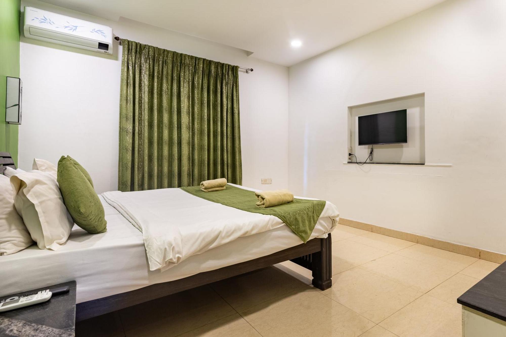 Three-Bedroom Villa (6 Adults)