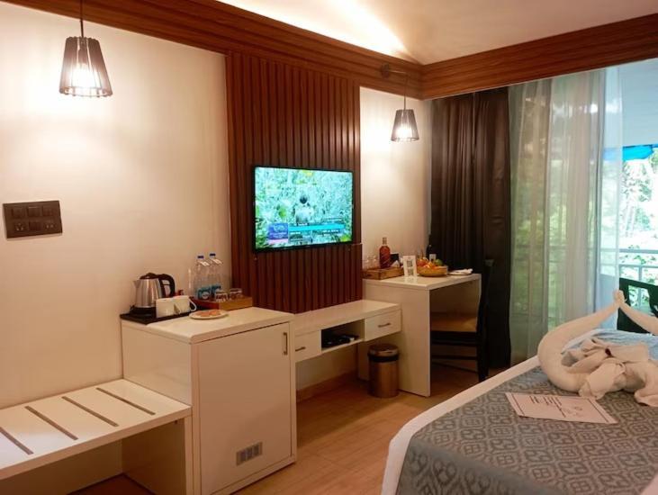 Double Room with Pool View