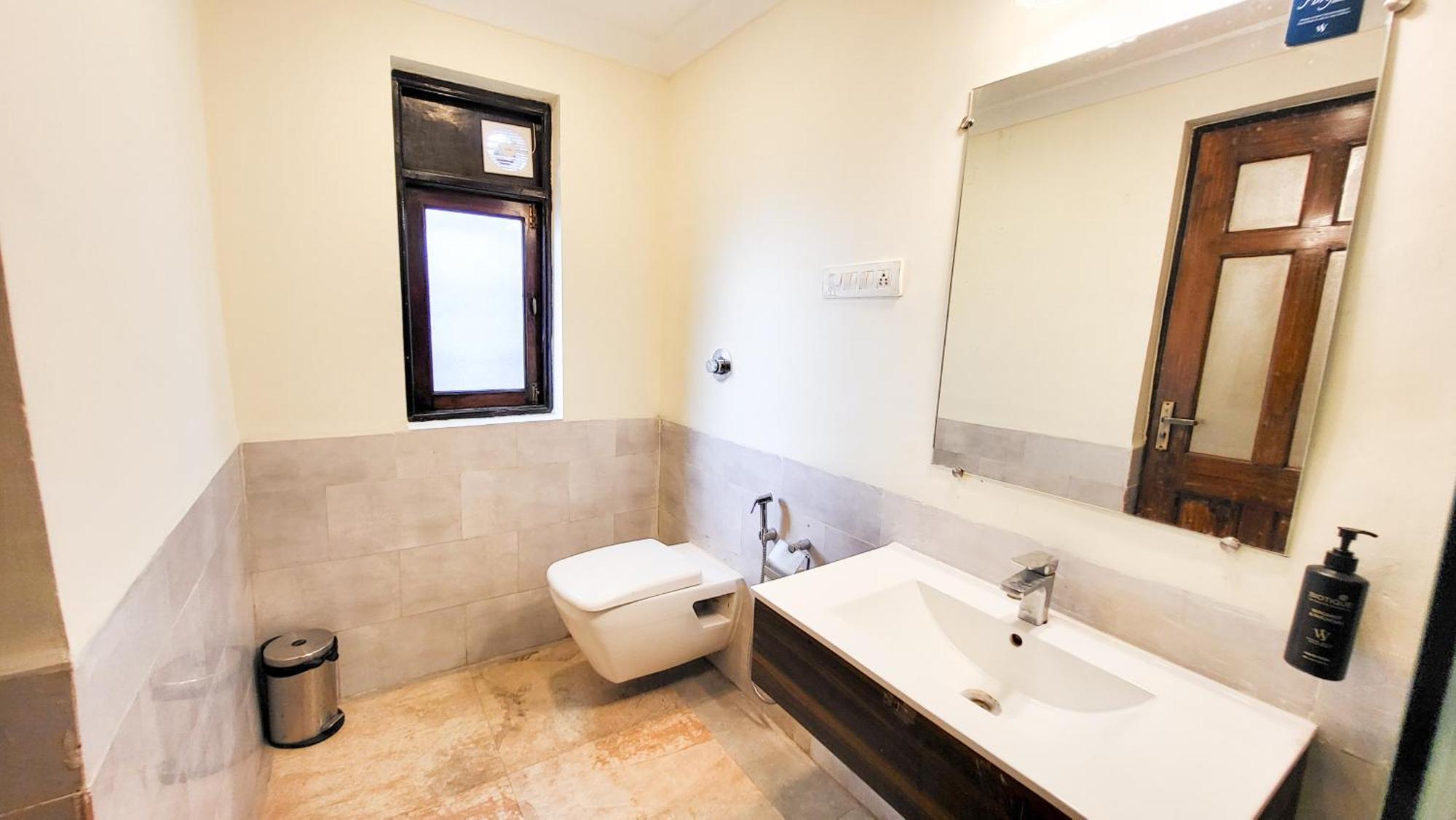 Room in a Villa - 15% Discount on Food & Non-Alcoholic Beverages