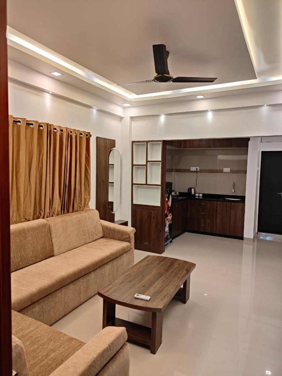 Two-Bedroom Deluxe Apartment with Balcony