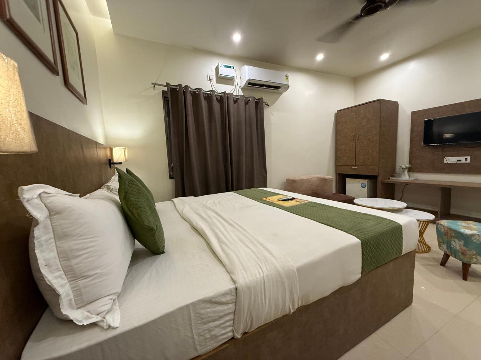 Deluxe Quadruple Room