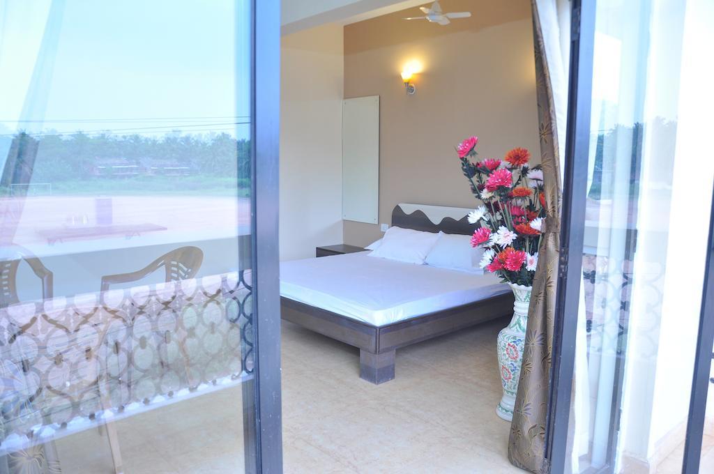 Deluxe King Room,244784553:JPEG