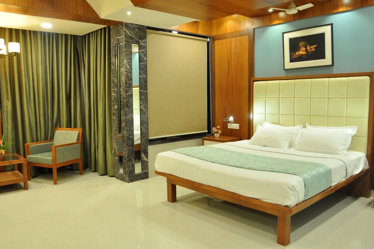 Deluxe AC Room,525762750:JPEG