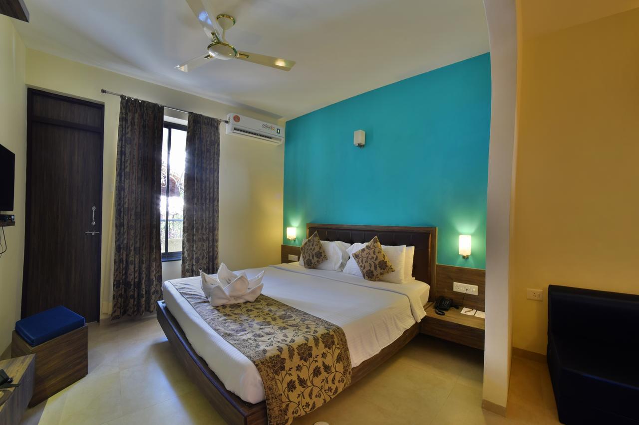 Premium Room - 10% Discount on Food & Soft Beverage, Welcome Drinks on Arrival, Early Check In & Late Check Out up to 2 Hrs. (Subject to Availability)