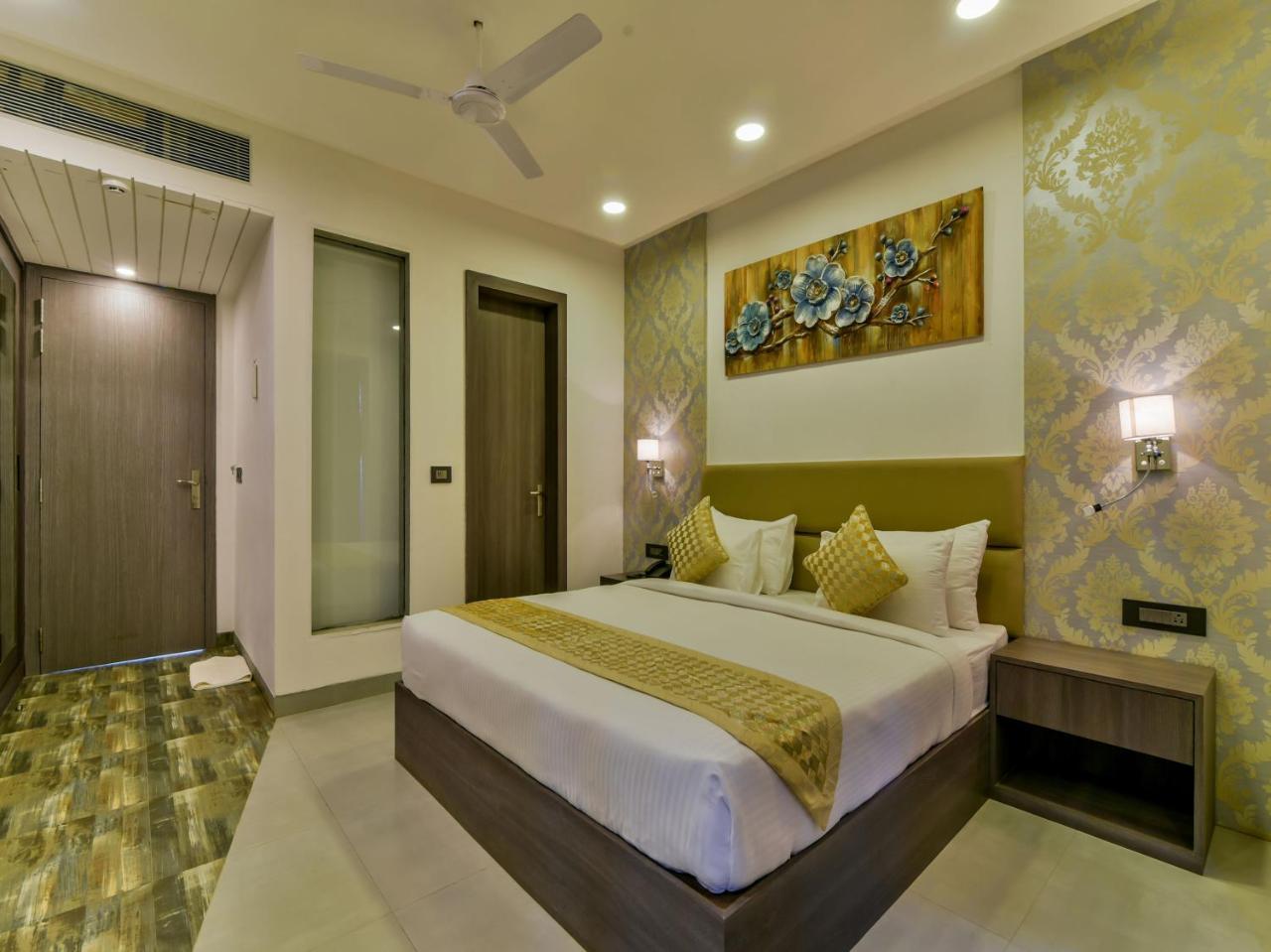 Deluxe Double Room,695171568:JPEG