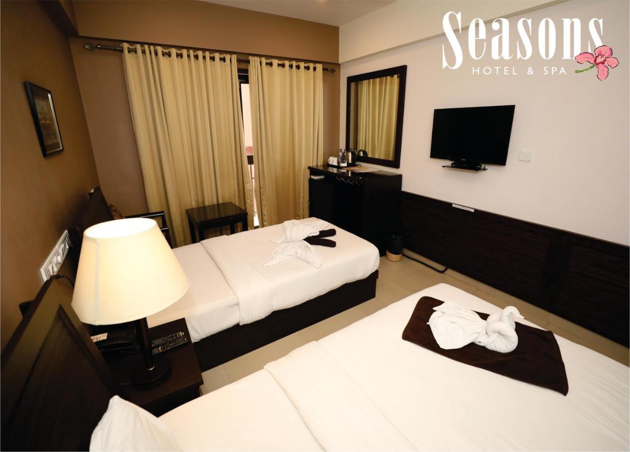 Deluxe Double or Twin Room with Balcony