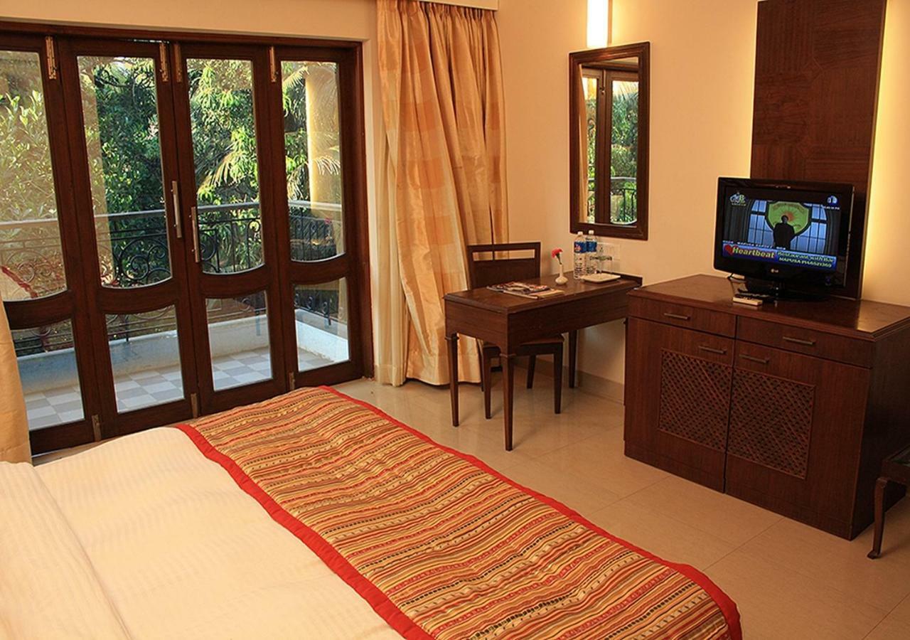 Deluxe Double Room (2 Adults + 1 Child)
