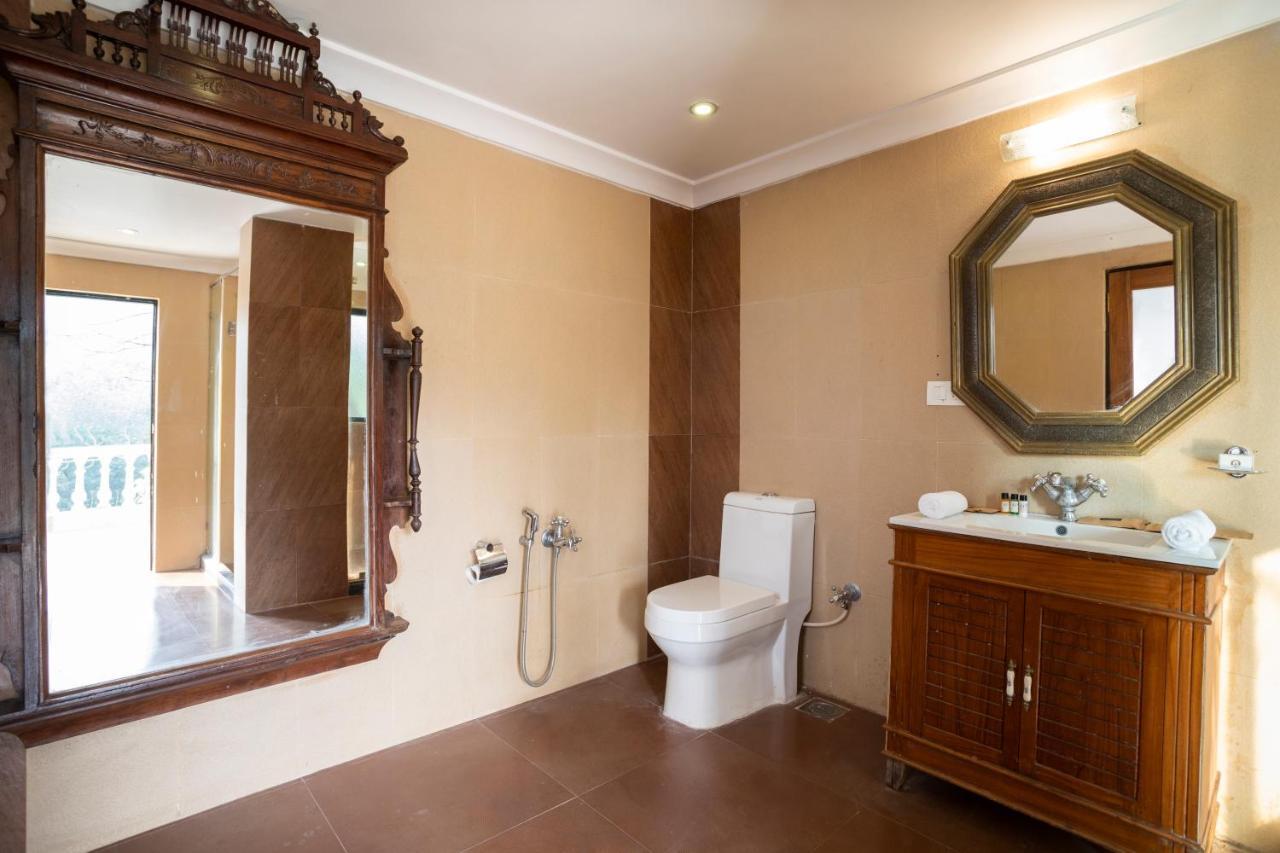 Pool Front Room - 15% Discount on Food & Non-Alcoholic Beverages
