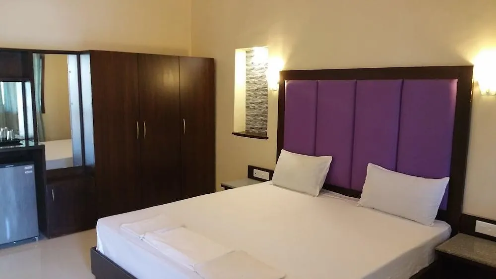 Ronil Royale-1