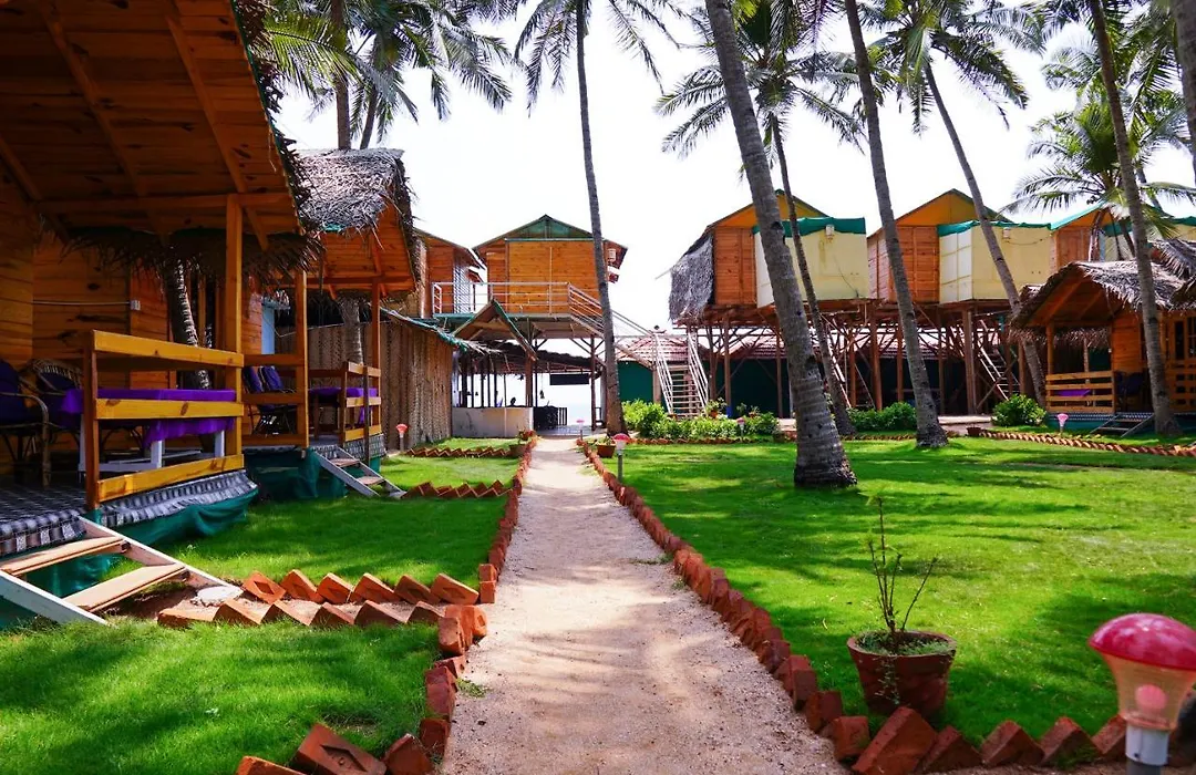 Om Sai Beach Huts-1