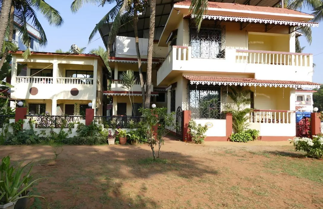 Shanu'S Seaside Inn - A Family-Run Guesthouse Just 100 Metres From Candolim Beach-1