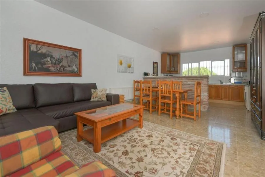 Komarok Villa-1