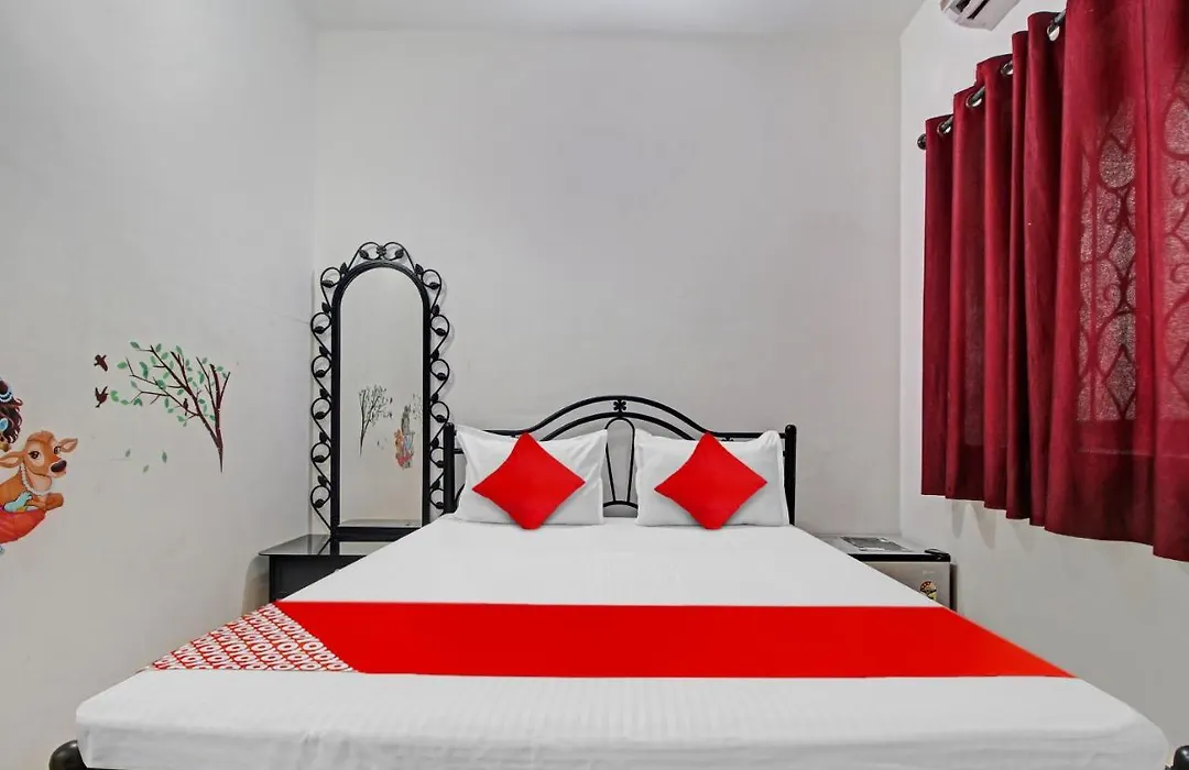 Oyo Flaghsip Peterae Guest House-1