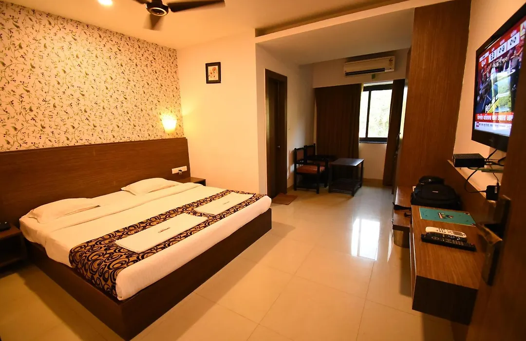 Hotel Campal-1