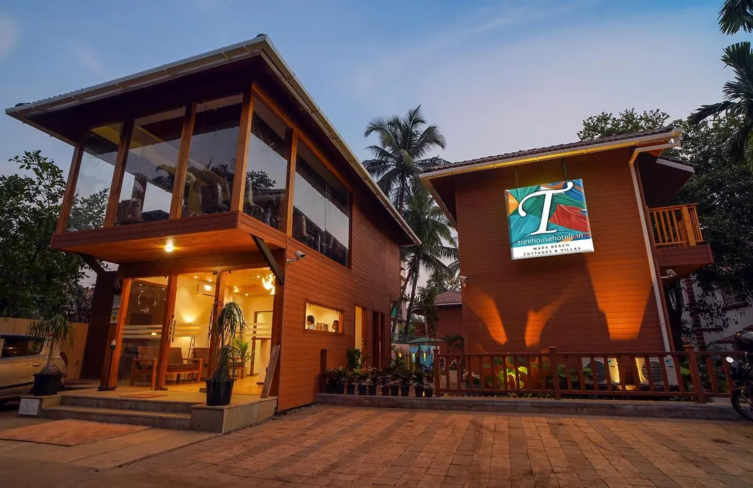 Treehouse Mars Beach Cottages & Villas-1