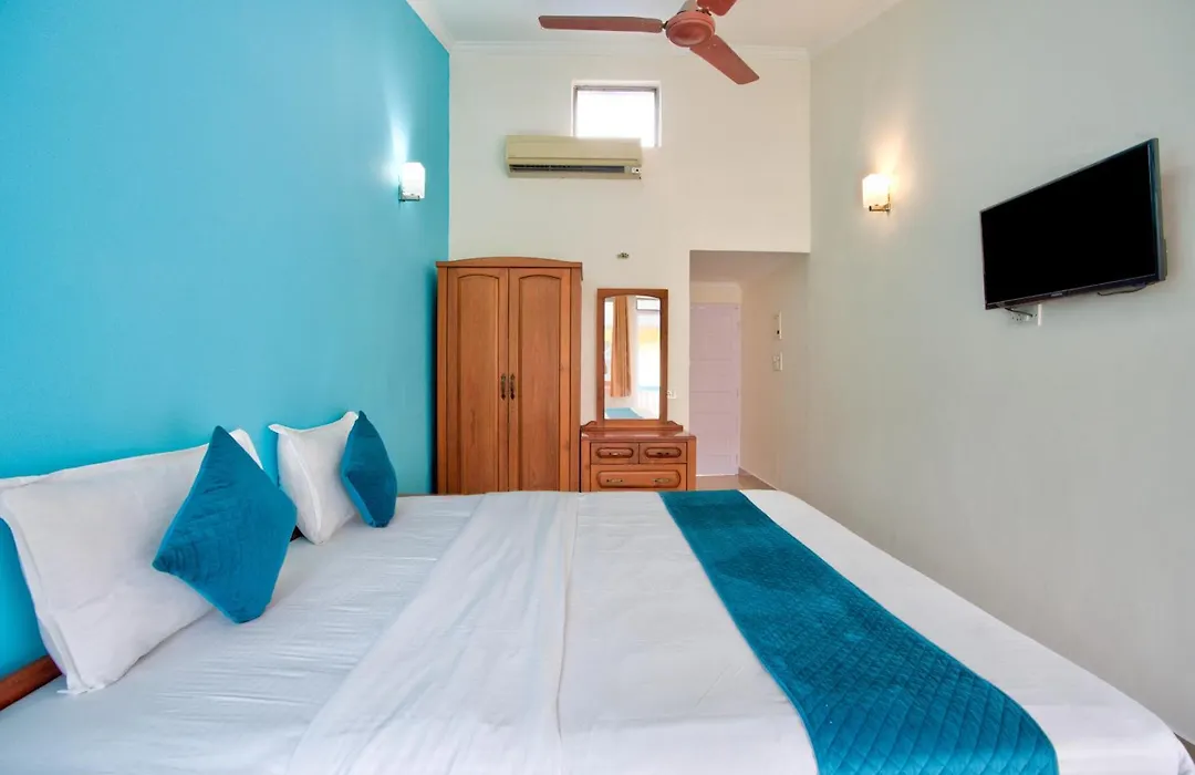Candolim Beach Vaddo 15-1