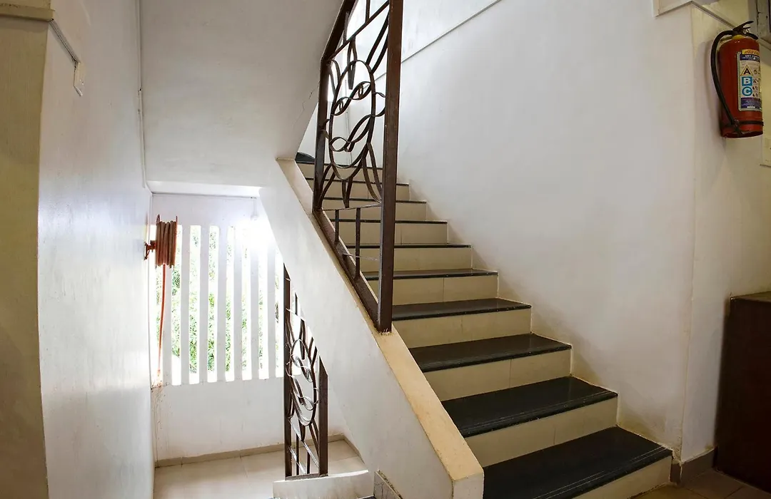 Fabhotel Comfort Stays - Nr Miramar Beach-1
