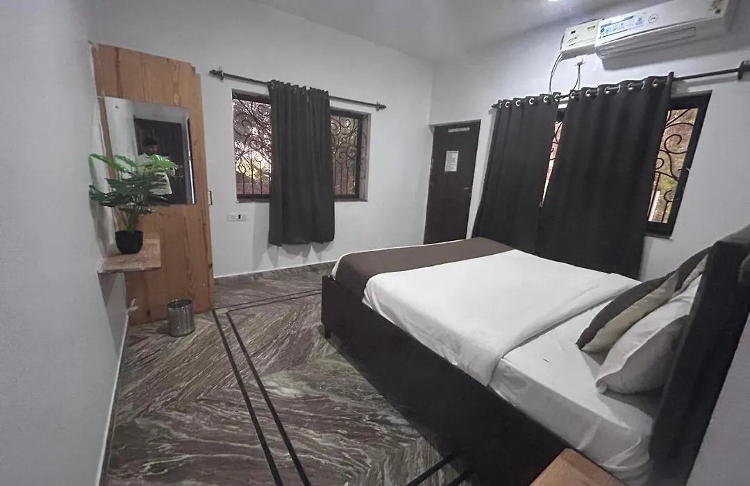 Hotel Baga Place-1