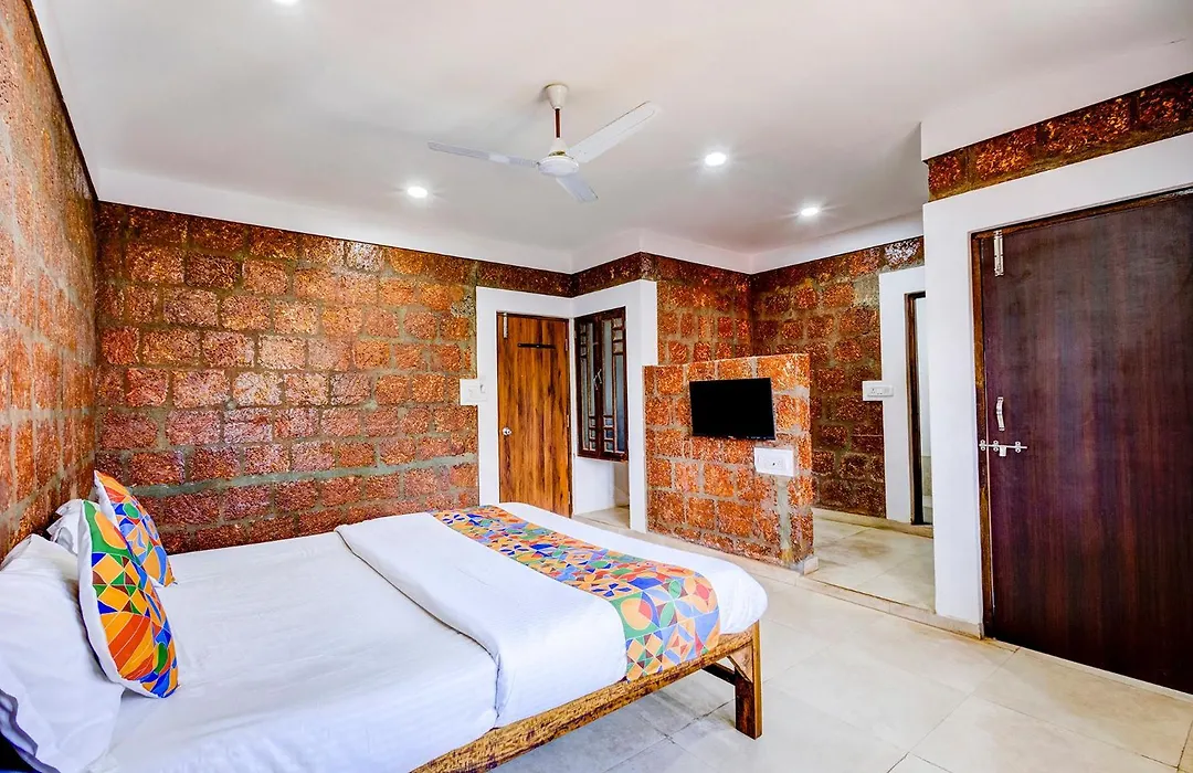 Fabhotel Arya'S Hyderabad Resort - Nr Calangute Beach-1