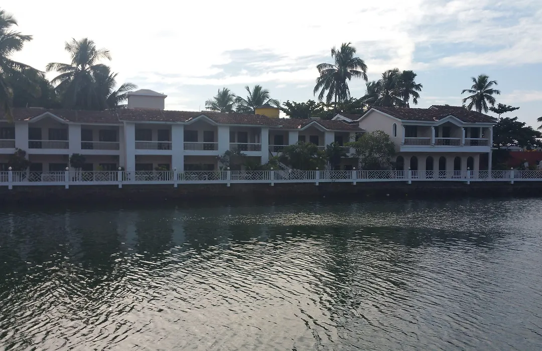 Hotel Riverside-1