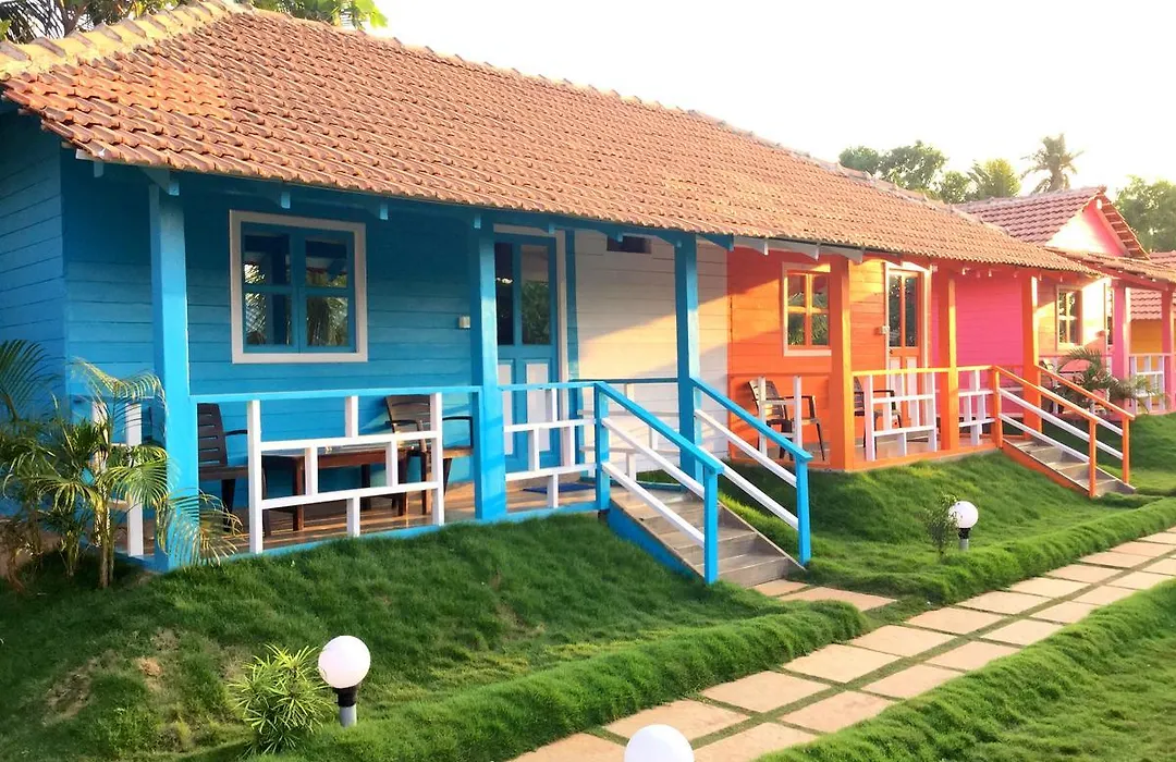 Morjim Queen Beach Resort-1