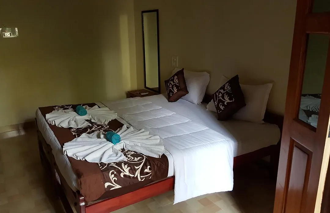 Majhi Hotel-1