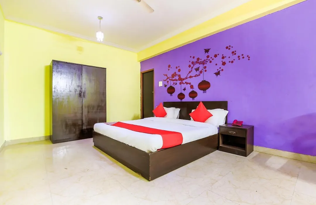Oyo 22263 Sri Sai Guest House-1