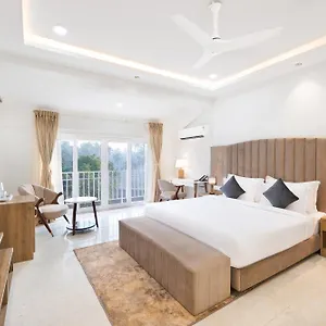 White Wharf Beach Resort Morjim Goa: 5 star Hotel with a Minimum Price