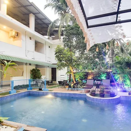Candolim Sands-2