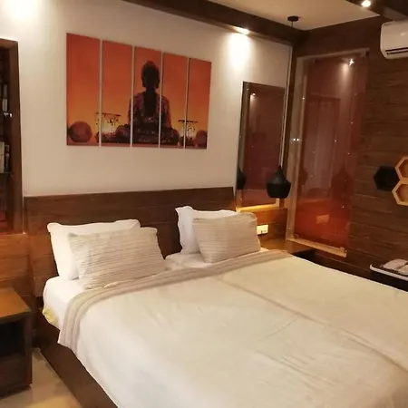 Shivers Oasis Luxury Boutique Resort-3