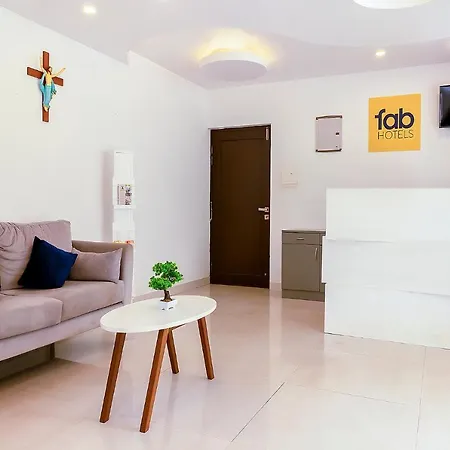 The X & Z Hotel-2