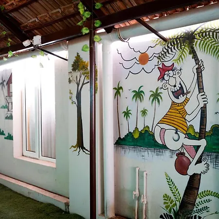 De Lagom Comforts , Comfortable Rooms With Pool & Breakfast - Near Anjuna Beach-3