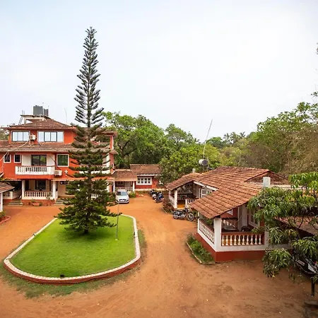 Nomadgao Vila Nova - Social Hotel With Coworking, Fast Wifi, And Goan Charm-3