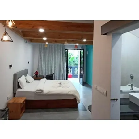 Romanuels Guesthouse 1-2