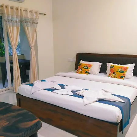 Silver Waves Hotels And Resorts Morjim-3