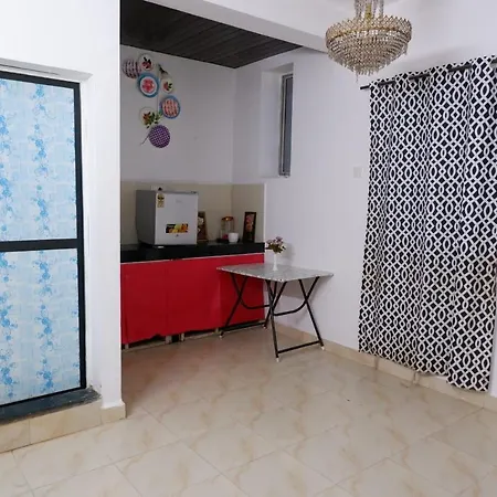 Flora Villa Guest House Candolim Beach-2