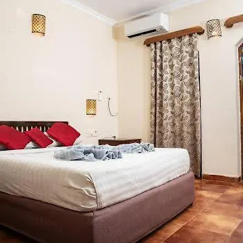 Sea Breeze Inn, Calangute Goa-3